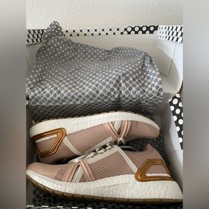 adidas by Stella McCartney - Ultraboost Knit Low Top Sneaker